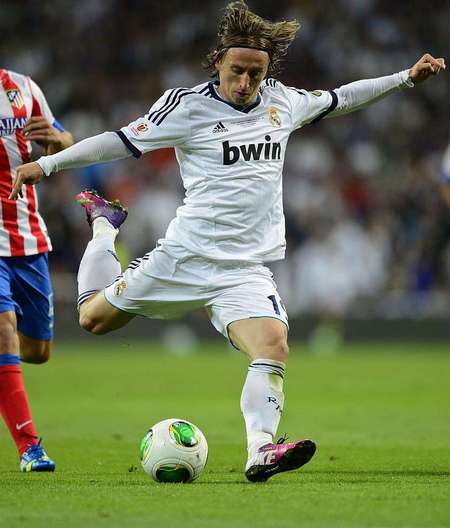 詹姆斯26+10助攻里程碑东契奇36+9 湖人逆转灰熊