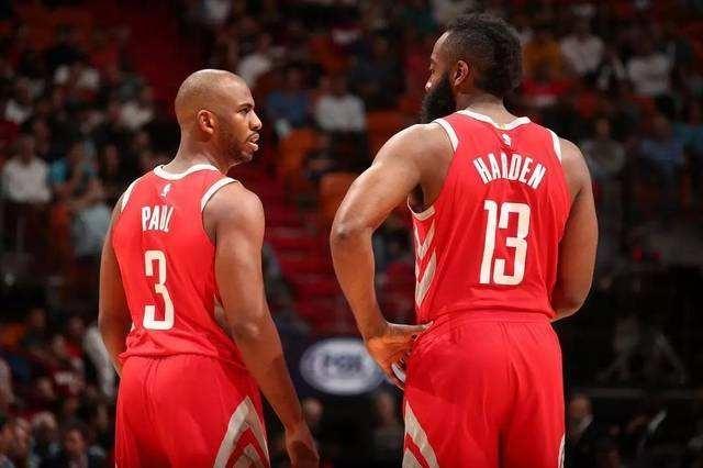 曼在快速反 曼在快速反